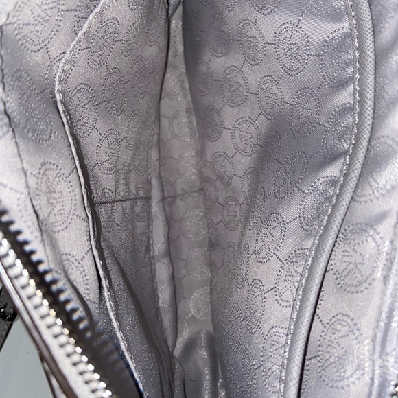 Michael Kors bag! used once - Picture 2 of 2